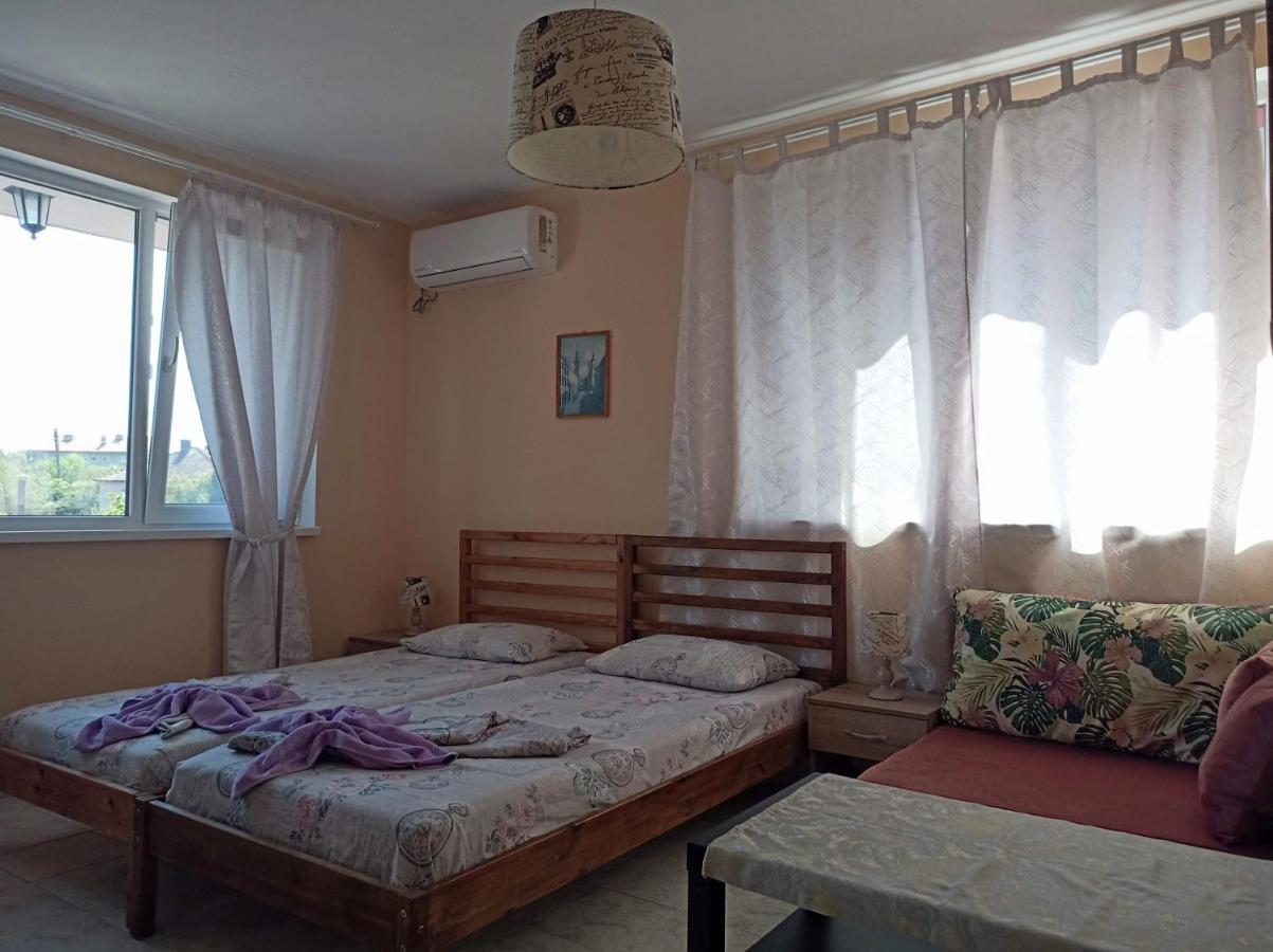 Guest House 51 Kranevo Exterior photo